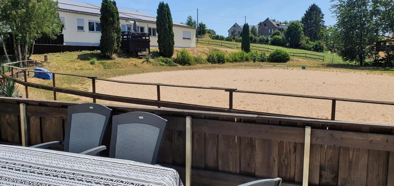 Besondere Ferienwohnung auf idyllischem Reiterhof nahe Burg Eltz Münstermaifeld Exterior foto